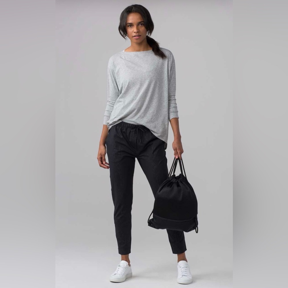 Lululemon Jet Crop Slim Pants Luxtreme Desert Snake Embossed Black 4